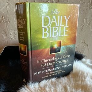 Hardcover Daily Bible